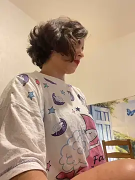 eva luz online show from April 2026 08:21:01 PM