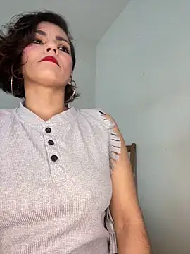 Snapshot of eva_luz chatting on May 2026 05:30:02 PM eva luz online show from May 2026 05:30:02 PM