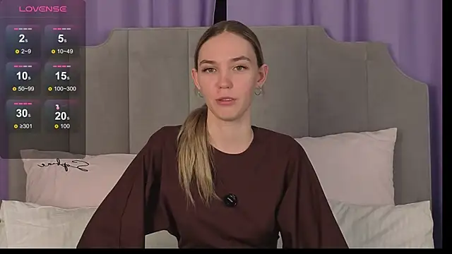 NikkiRyx online show from April 2026 07:42:01 PM