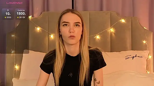 NikkiRyx online show from February 2026 05:41:01 PM