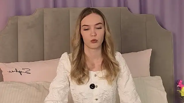 NikkiRyx online show from April 2026 03:08:01 PM