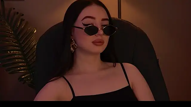 Snapshot of ArianaLim chatting on May 2026 04:00:01 PM ArianaLim online show from May 2026 04:00:01 PM
