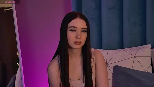 ArianaLim online show from April 2026 07:07:02 PM