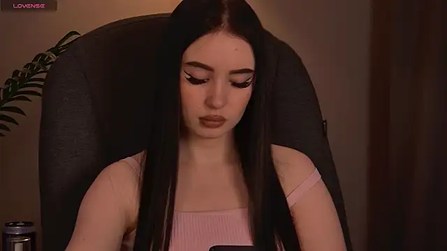 Snapshot of ArianaLim chatting on April 2026 04:33:02 PM ArianaLim online show from April 2026 04:33:02 PM