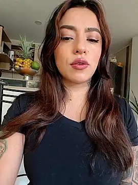 Snapshot of foxxy_lover chatting on April 2026 04:25:01 PM foxxy lover online show from April 2026 04:25:01 PM