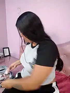 Noa Baker online show from April 2026 12:31:01 PM