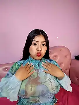 Noa Baker online show from April 2026 12:18:02 PM