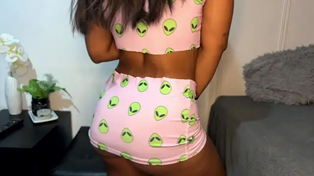 blackberrystarsunshine online show from April 2026 03:35:01 AM