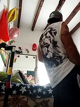 yoahotpetrafiery online show from April 2026 10:43:01 AM