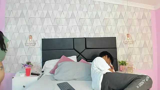 dafne and erick  online show from June 2026 09:25:02 PM