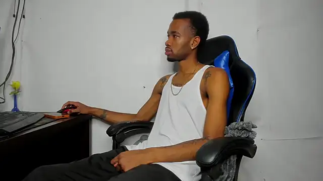 Snapshot of Kofi_exotic_2 chatting on June 2026 12:27:01 AM Kofi exotic 2 online show from June 2026 12:27:01 AM