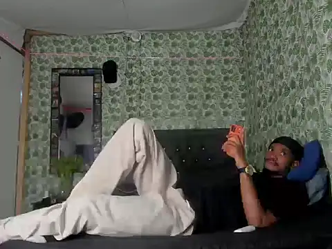 Snapshot of Kofi_exotic_2 chatting on May 2026 12:04:02 AM Kofi exotic 2 online show from May 2026 12:04:02 AM