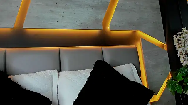 Valeriabigass online show from February 2026 01:18:02 PM