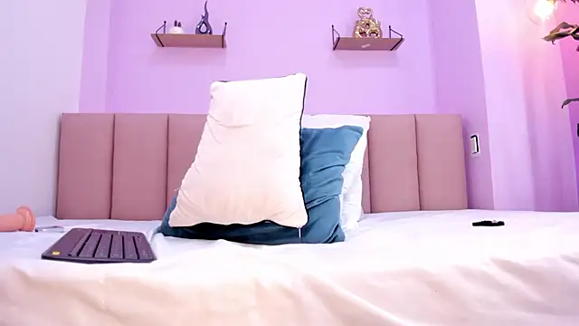 sam doll  online show from April 2026 09:39:33 PM