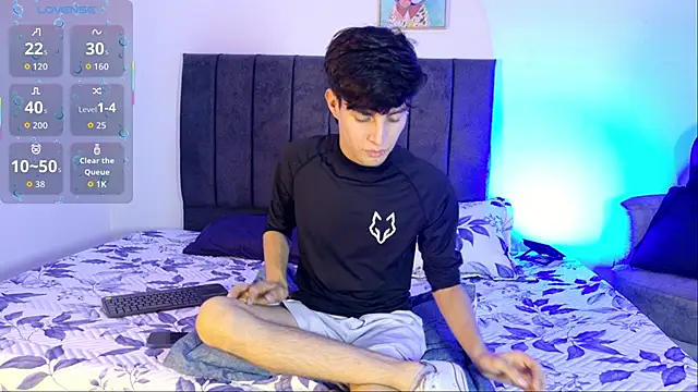 Snapshot of axxxel_twink chatting on June 2026 03:33:02 AM axxxel twink online show from June 2026 03:33:02 AM