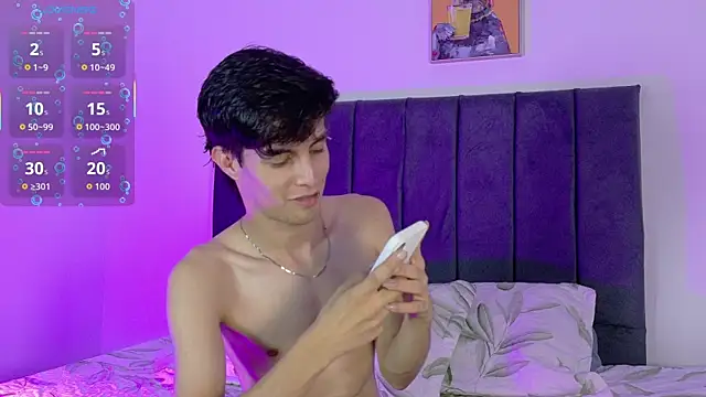 Snapshot of axxxel_twink chatting on June 2026 03:12:02 AM axxxel twink online show from June 2026 03:12:02 AM
