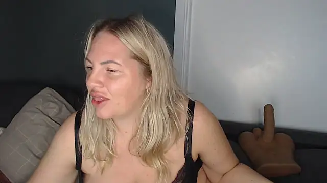 Amanda Norsk online show from February 2026 08:40:01 PM