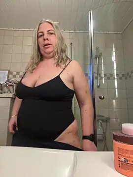 Amanda Norsk online show from April 2026 06:25:02 PM