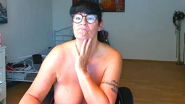 Sylly online show from July 2026 06:54:02 AM