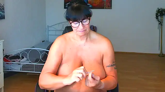 Sylly online show from July 2026 06:42:01 AM