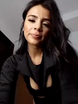 Snapshot of EvaMiranda chatting on June 2026 04:18:01 AM EvaMiranda online show from June 2026 04:18:01 AM