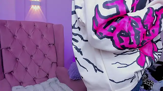 Emily bruss online show from March 2026 11:32:01 PM