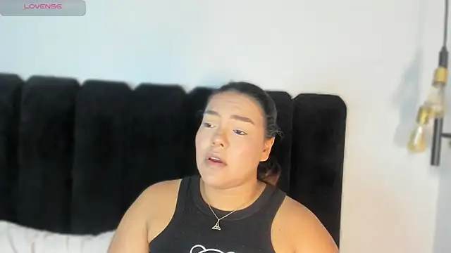 Snapshot of Amaranoir- chatting on February 2026 03:51:02 AM Amaranoir- online show from February 2026 03:51:02 AM