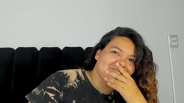 Amaranoir- online show from April 2026 01:08:01 AM