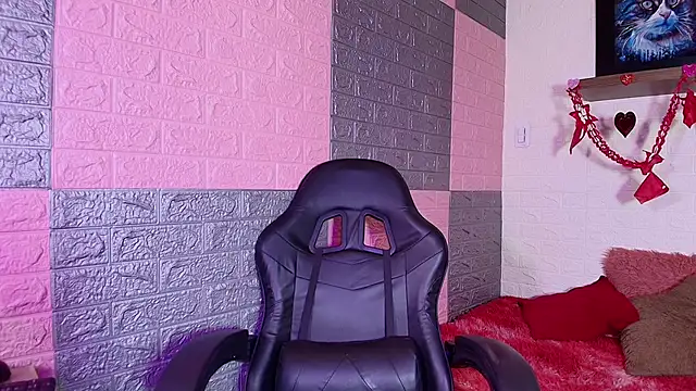 alanna Love02 online show from February 2026 08:06:01 PM