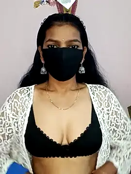 Snapshot of Payal_143 chatting on July 2026 01:04:02 PM Payal 143 online show from July 2026 01:04:02 PM