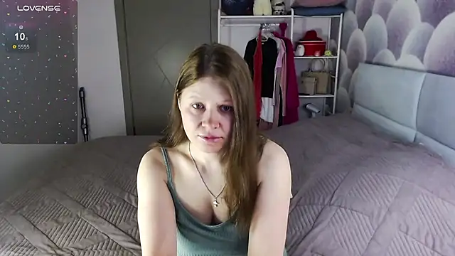 Aleksasamuii online show from February 2026 09:37:02 PM