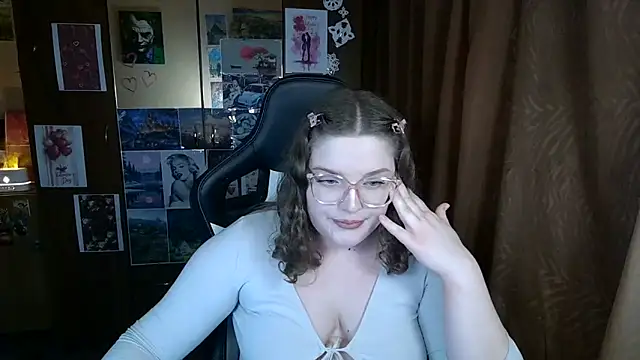 Teasing Dora online show from February 2026 07:22:01 PM