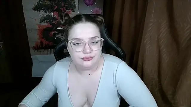 Teasing Dora online show from March 2026 11:06:02 PM