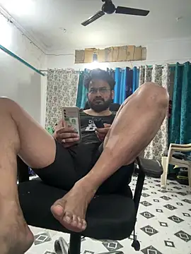 Jagjit07 online show from February 2026 06:48:02 AM