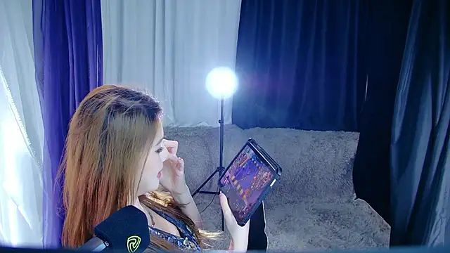 Yunny-888 online show from March 2026 09:25:02 AM