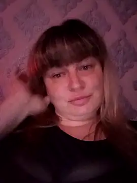 KristinaLowq online show from April 2026 09:11:02 PM