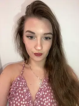 Green eyes lady online show from July 2026 03:02:02 PM