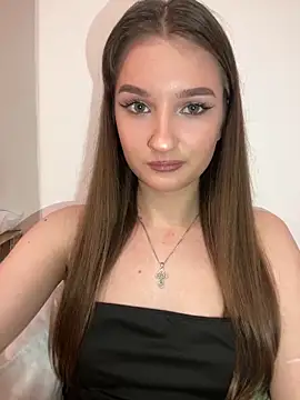 Green eyes lady online show from February 2026 05:14:02 PM