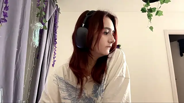 LunaMacky online show from February 2026 12:41:01 AM