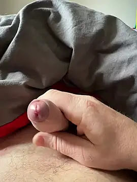 petitsexe52 online show from February 2026 01:32:01 PM