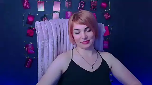 CuttieEmma online show from April 2026 11:44:01 PM