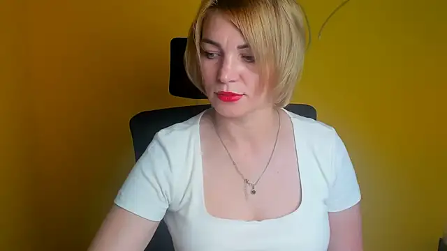 CuttieEmma online show from July 2026 11:50:01 AM