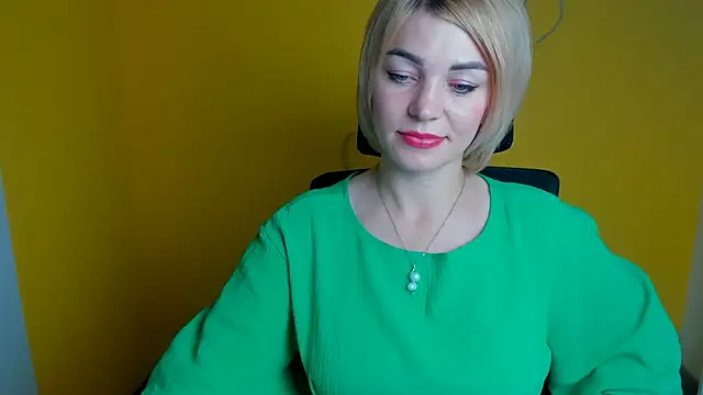 CuttieEmma online show from July 2026 11:53:01 AM