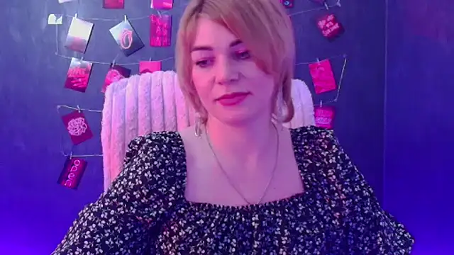 CuttieEmma online show from March 2026 07:03:01 PM