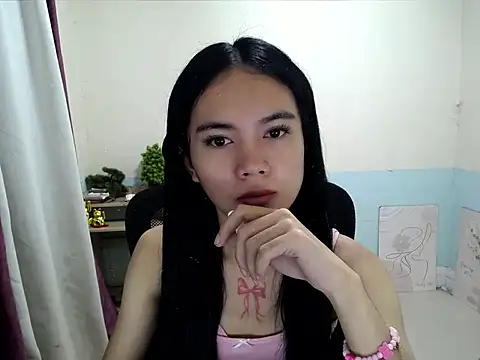Snapshot of devine_goddess chatting on June 2026 11:35:02 PM devine goddess online show from June 2026 11:35:02 PM