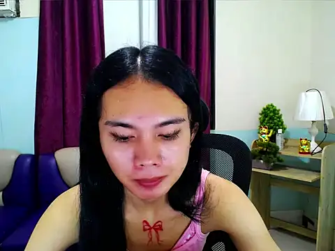 Snapshot of devine_goddess chatting on May 2026 08:19:01 PM devine goddess online show from May 2026 08:19:01 PM
