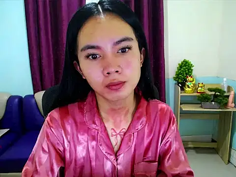 Snapshot of devine_goddess chatting on April 2026 10:33:01 AM devine goddess online show from April 2026 10:33:01 AM