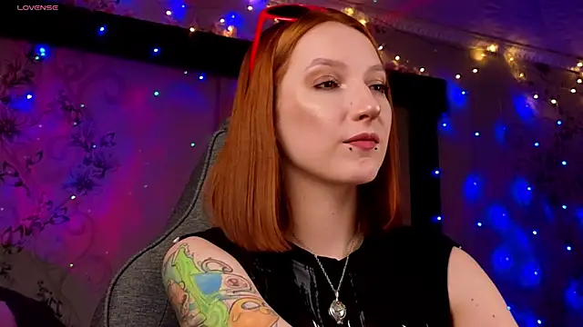 Vamp Mila online show from April 2026 01:37:01 PM