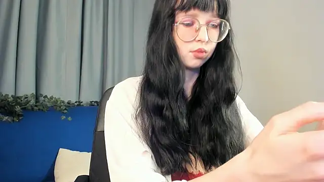 CosmicGleam online show from May 2026 09:07:01 PM