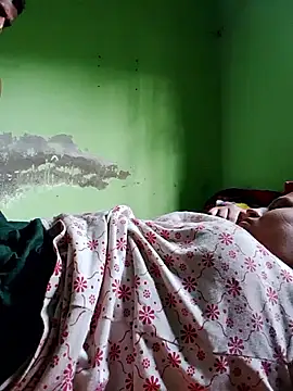 Romantic-Couple999 online show from April 2026 10:22:01 AM